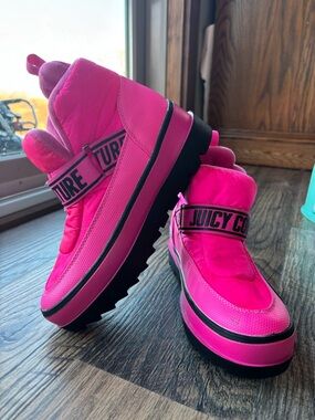 Juicy Couture Vibrant Pink Platform Sneakers with Black Lug Sole